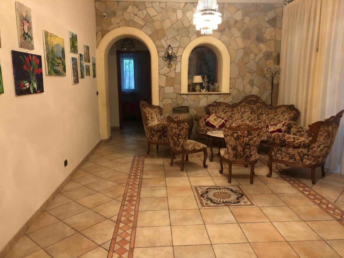 Bed and Breakfast Marinette Barcellona Pozzo di Gotto Exterior foto